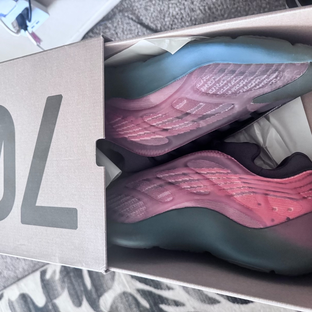 Yeezy 700 V3 Fade